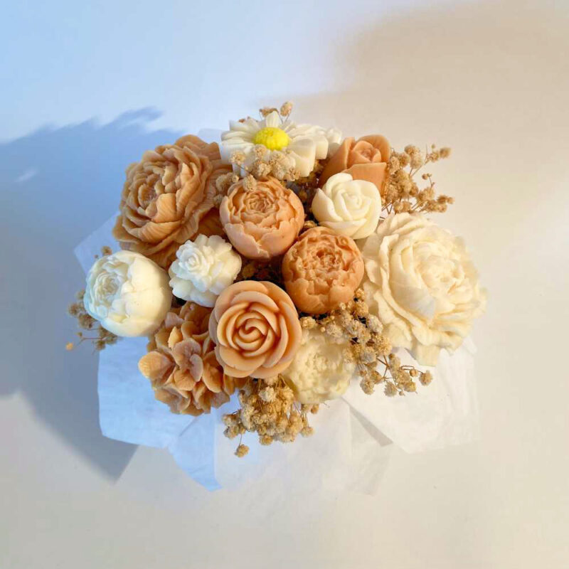 Bouquet Fleurs Beiges et Blanches